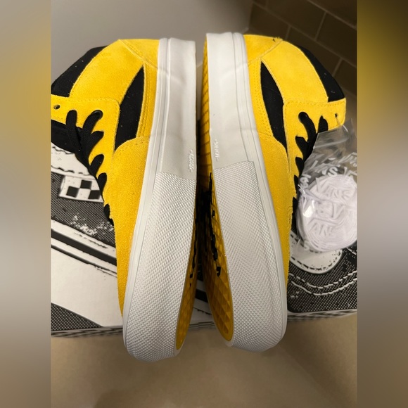 VANS x Bruce Lee "Skate Half Cab" Sneakers Black/Yellow Skate Shoes - Picture 3 of 15